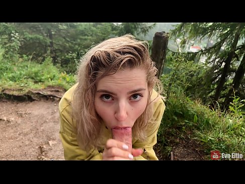 ❤️ Merch yn llyncu cum ar ôl blowjob cyhoeddus - Eva Elfi ☑Fideo ffycin  wrthon ni ❌️❤